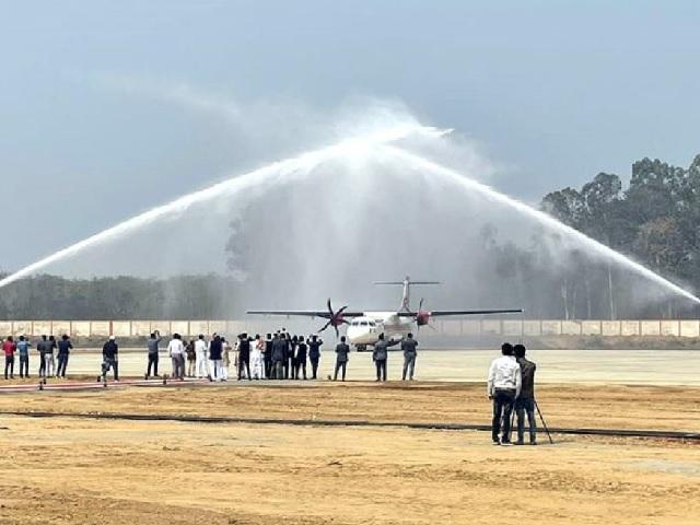 Aviation Minister flags off first passenger flight to Bareilly from Delhi